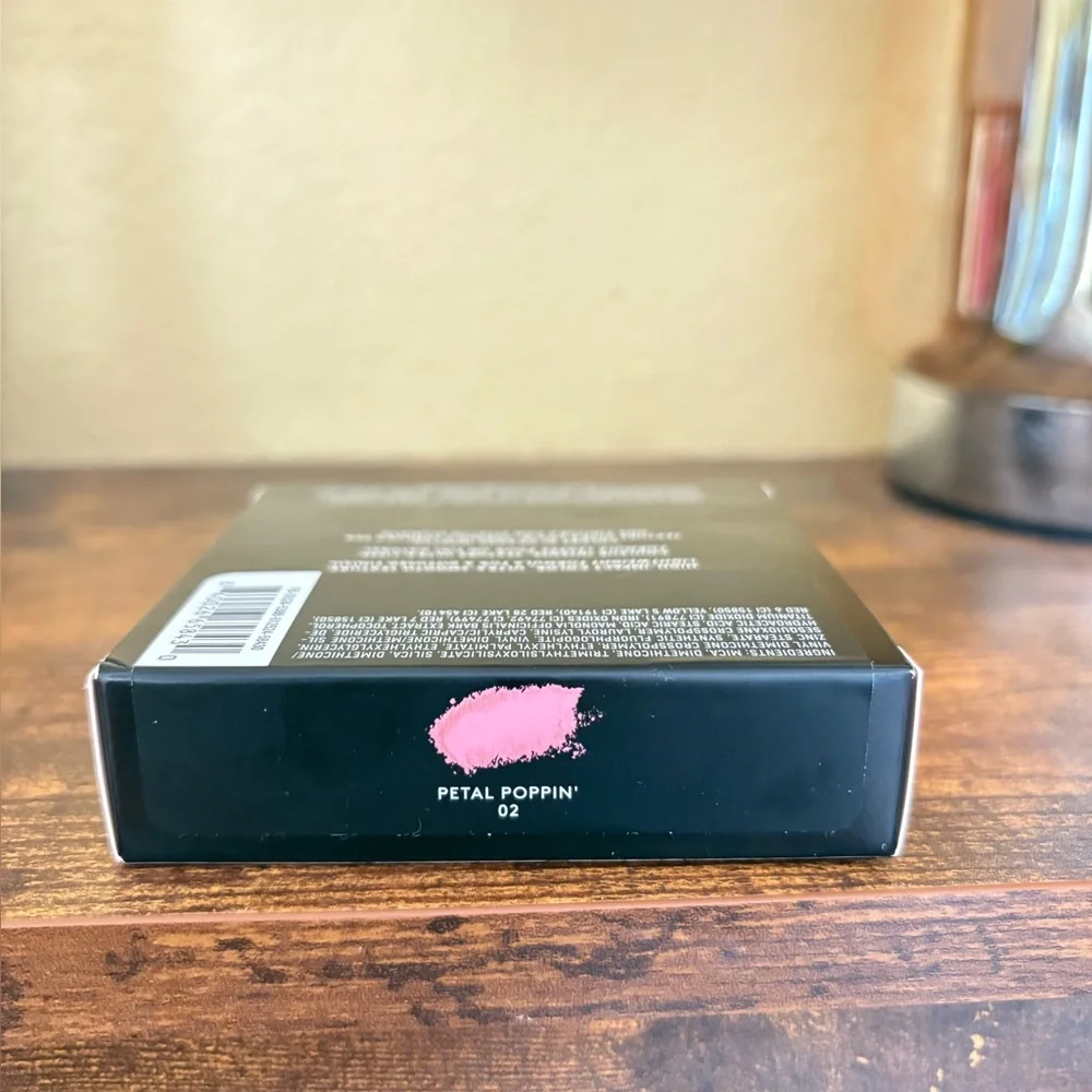 Fenty Beauty Cheeks Suede Powder Blush Petal Poppin 02 Pink Compact Matte